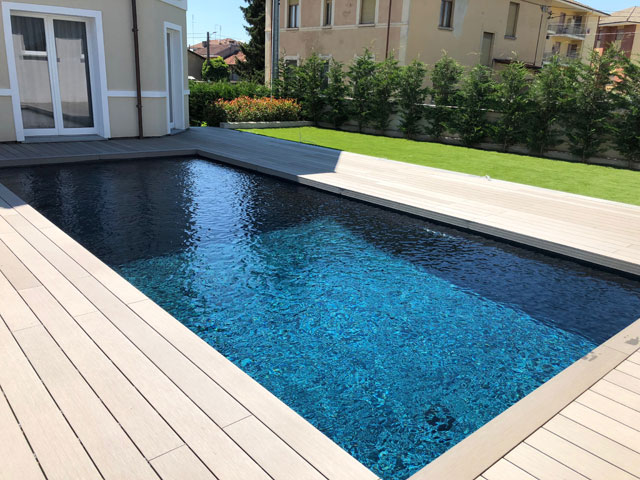 Piscina interrata pavimentata