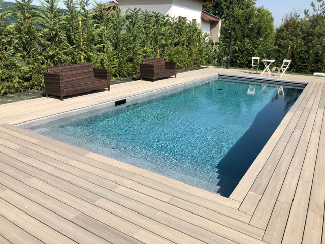 Piscina interrata con scale
